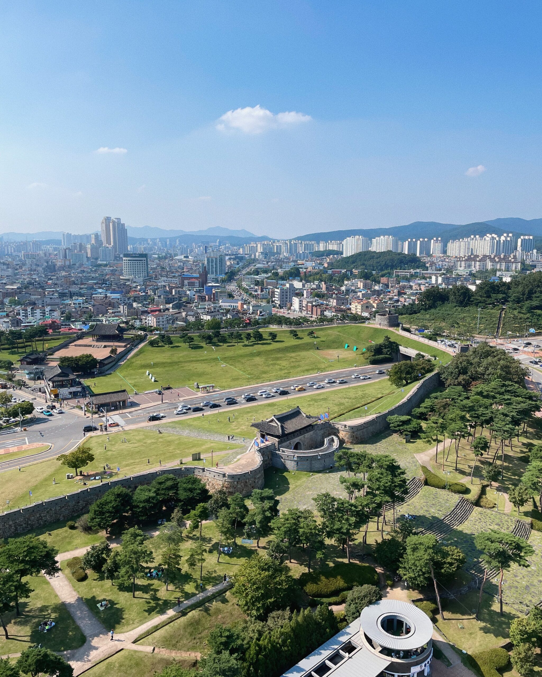 水原華城城牆與周邊景觀